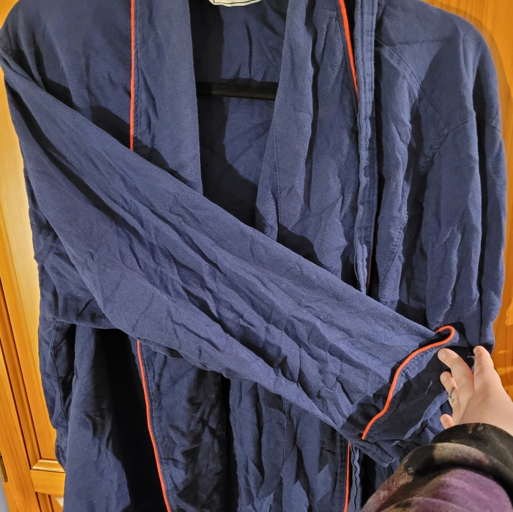 LL Bean Navy Blue Robe With Red Accents XL